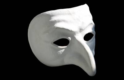 Image par PIRO4D de Pixabay - Source = https://pixabay.com/fr/photos/masque-pulcinella-1641264/